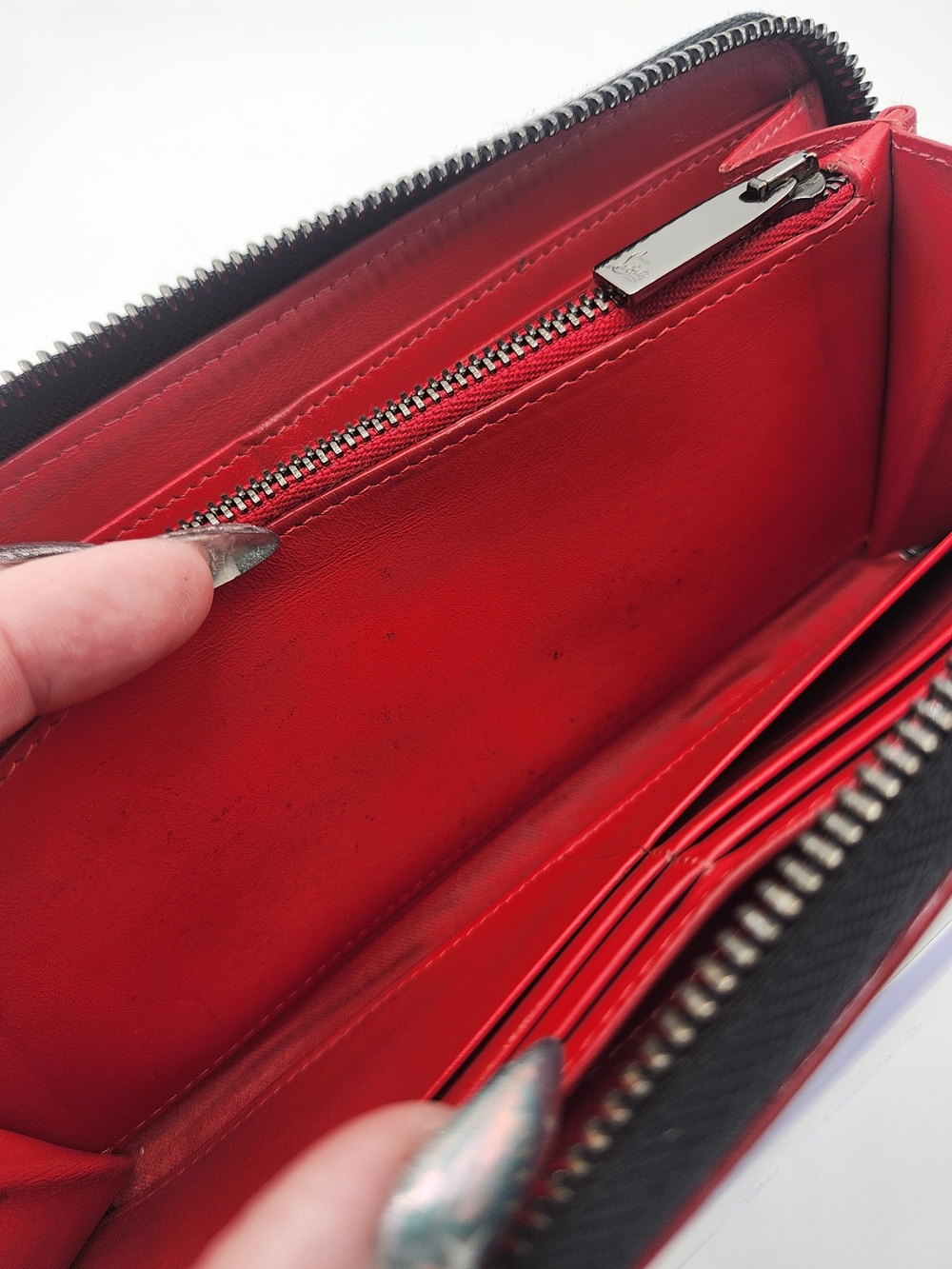 Authentic Preloved Christian Louboutin Black Leather Zip Wallet & Lipstk Bundle - Picture 13 of 16
